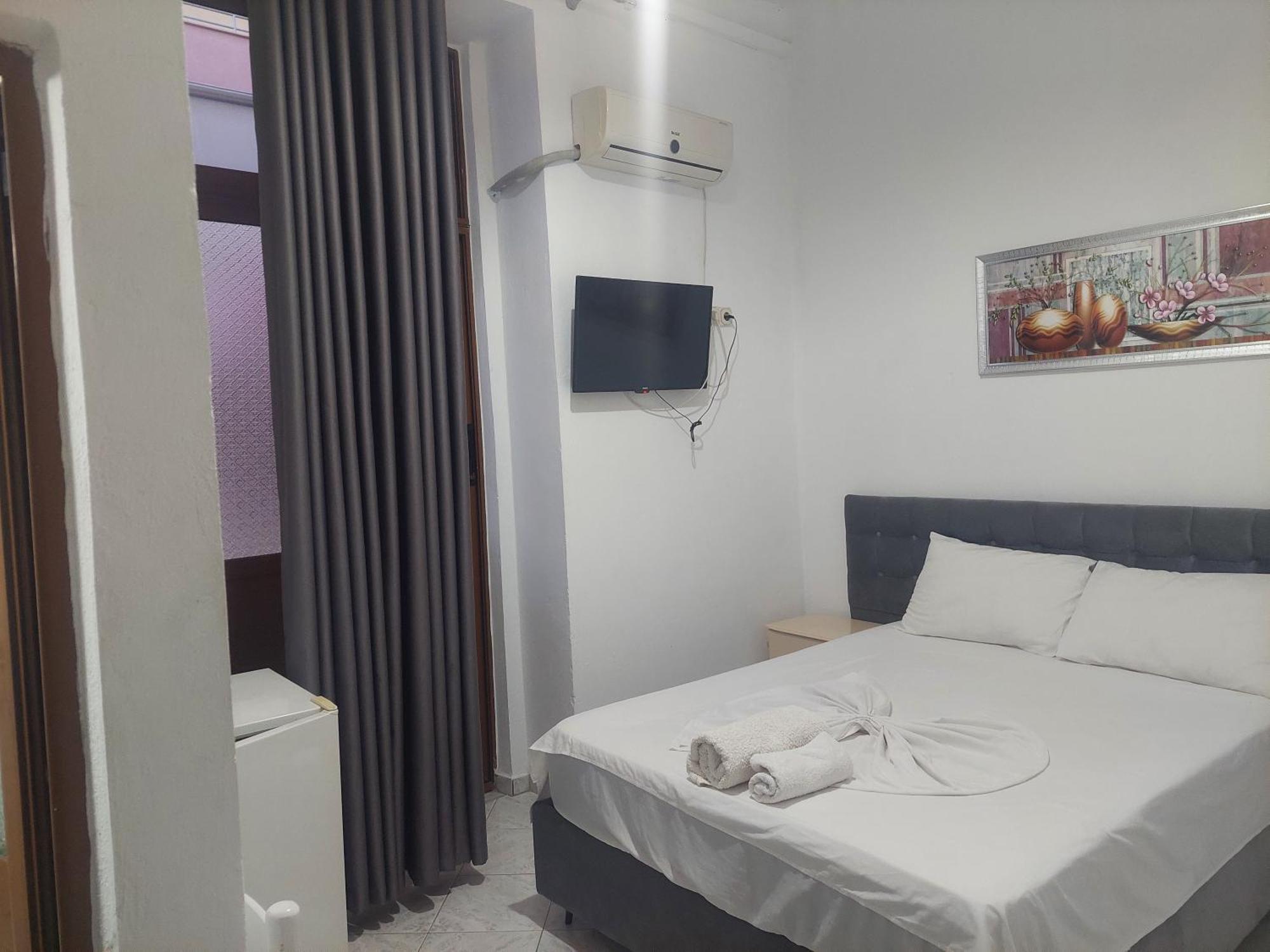 Casa Mia Economy Condos Sarandë 外观 照片
