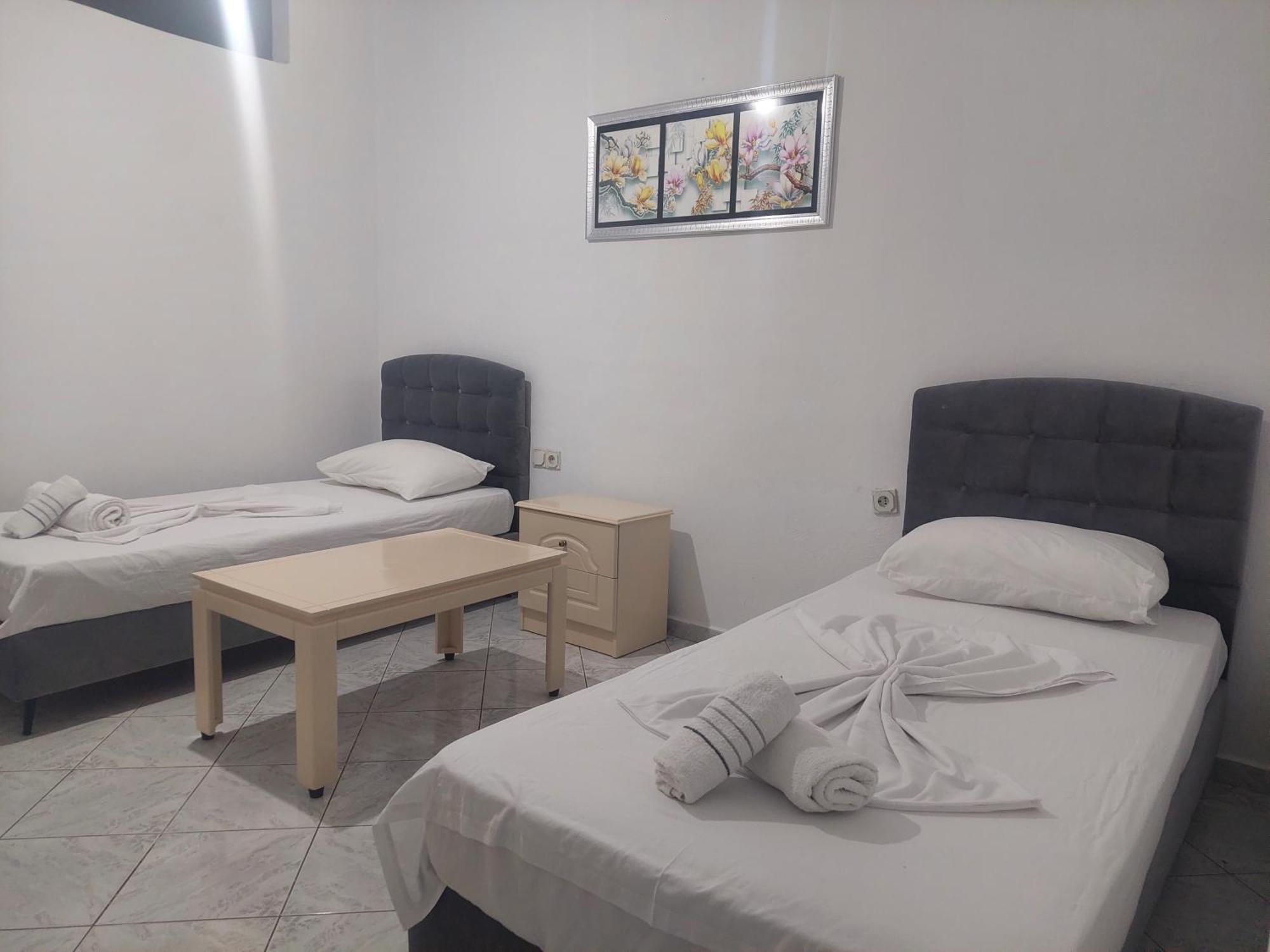 Casa Mia Economy Condos Sarandë 外观 照片
