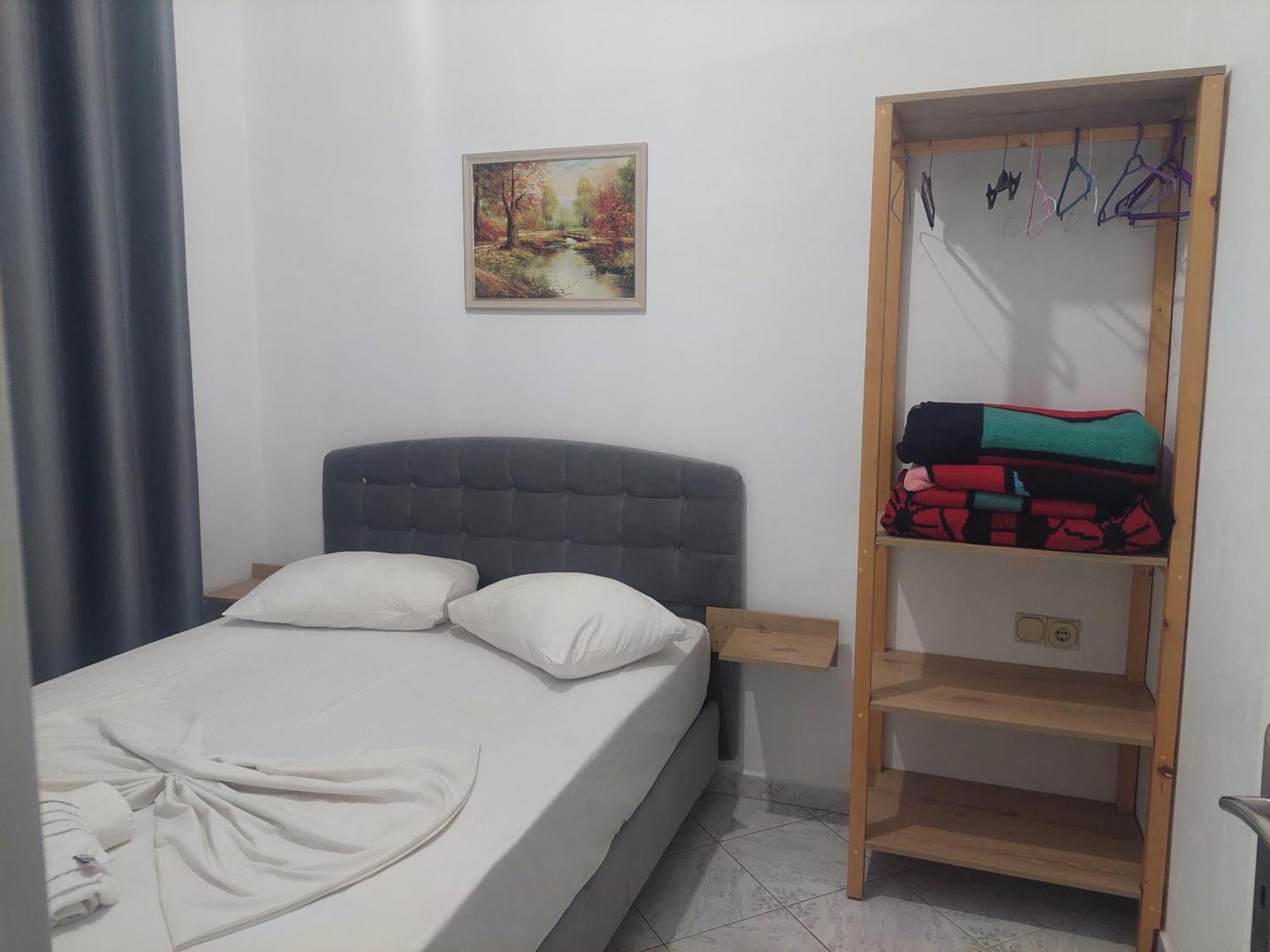 Casa Mia Economy Condos Sarandë 外观 照片